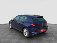 Usata VW Golf VIII Life 110 CV (80 kW) 2023 Bluazzurro Berlina