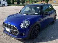 Usata Mini ONE 102 CV (75 kW) 2019 Blu/azzurro Utilitaria