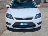Usata Ford Focus 109 CV (80 kW) 2011 Bianco Berlina