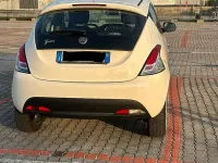 Usata Lancia Ypsilon 69 CV (50 kW) 2011 Bianco Utilitaria