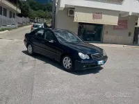 Usata Mercedes C180 Elegance 129 CV (94 kW) 2001 Bluazzurro Berlina