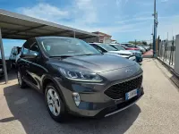 Usado Ford Kuga 120 CV (88 kW) 2022 Gris SUV