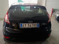 Usata Ford Fiesta 75 CV (55 kW) 2015 Nero Berlina