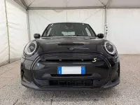 Usata Mini Cooper SE Classic 75 kW (102 CV) 2022 Nero Utilitaria