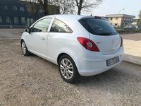 Usata Opel Corsa Enjoy 80 CV (58 kW) 2009 Bianco Utilitaria