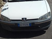 Usata Peugeot 106 45 CV (33 kW) 1997 Bianco Utilitaria
