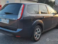 Usata Ford Focus 109 CV (80 kW) 2010 Grigio Station wagon