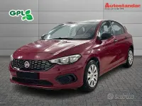 Käytetty Fiat Tipo Pop 120 HP (88 kW) 2017 Punainen Sedan