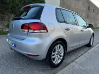 Usata VW Golf VI 122 CV (89 kW) 2011 Grigio Utilitaria