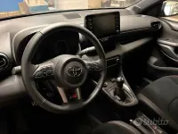 Usata Toyota Yaris 261 CV (191 kW) 2021 Rosso Utilitaria
