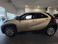 Usata Toyota Aygo X Trend 72 CV (52 kW) 2022 Ginger beige & black met SUV