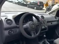 Usata VW Caddy 102 CV (75 kW) 2012 Grigio Monovolume