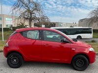 Usata Lancia Ypsilon 69 CV (50 kW) 2015 Rosso Utilitaria