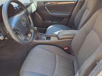 Usata Mercedes C220 Elegance 143 CV (105 kW) 2002 Argento Berlina