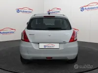 Usata Suzuki Swift Cool 94 CV (69 kW) 2015 Bianco Utilitaria
