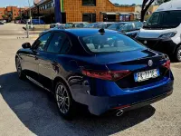 Usata Alfa Romeo Giulia 150 CV (110 kW) 2017 Bluazzurro Berlina