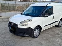 Usata Fiat Doblò 90 CV (66 kW) 2012 Bianco Monovolume