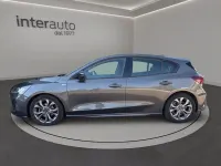 Usata Ford Focus ST-Line 120 CV (88 kW) 2022 Magnetic grey Berlina