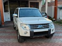 Usata Mitsubishi Pajero Instyle 170 CV (125 kW) 2010 Bianco SUV