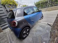 Usata Smart ForFour Electric Drive Passion 41 kW (56 CV) 2022 Blu Berlina