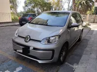 Usata VW up! 65 CV (47 kW) 2022 Grigio Utilitaria