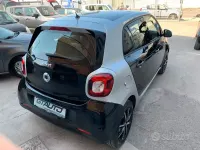 Usata Smart ForFour Passion 71 CV (52 kW) 2016 Nero Utilitaria