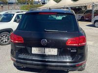 Usata VW Touareg 204 CV (150 kW) 2015 Nero SUV