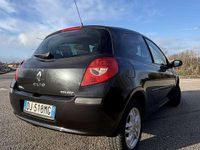 Usata Renault Clio II Luxe 75 CV (55 kW) 2007 Nero Berlina