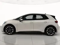 Usata VW ID.3 Pro Performance 150 kW (204 CV) 2024 Glacier white metallizzato nero Utilitaria
