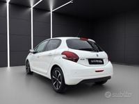 Usata Peugeot 208 Signature Sky 102 CV (75 kW) 2020 Bianco Utilitaria