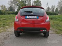 Usata Lancia Ypsilon Gold 85 CV (62 kW) 2014 Rosso Utilitaria