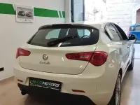 Usata Alfa Romeo Giulietta 105 CV (77 kW) 2012 Bianco Utilitaria