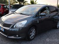 Usata Toyota Verso Sol 126 CV (92 kW) 2012 Grigio Monovolume