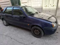 Usata Ford Fiesta 75 CV (55 kW) 2001 Blu Utilitaria