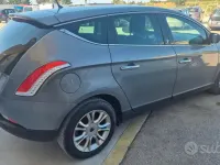 Usata Lancia Delta Gold 120 CV (88 kW) 2012 Grigio Utilitaria