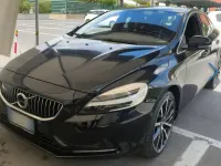 Usata Volvo V40 Inscription 190 CV (139 kW) 2018 Nero Berlina