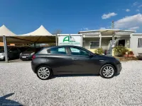 Usata Alfa Romeo Giulietta Exclusive 105 CV (77 kW) 2015 Gray Utilitaria