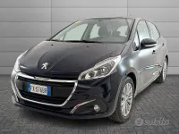 Usata Peugeot 208 Allure 83 CV (61 kW) 2019 Bluazzurro Utilitaria