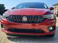 Usata Fiat Tipo Lounge 95 CV (69 kW) 2016 Rosso Berlina