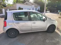 Käytetty Renault Modus 68 HP (50 kW) 2009 Harmaa Tila-auto
