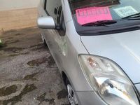 Usata Toyota Yaris 90 CV (66 kW) 2007 Grigio Utilitaria