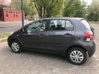 Usata Toyota Yaris 65 CV (47 kW) 2010 Grigio Utilitaria