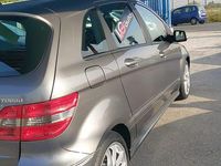 Usata Mercedes B200 193 CV (141 kW) 2008 Argento Monovolume