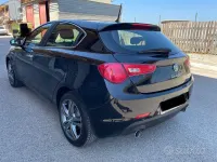 Usata Alfa Romeo Giulietta Distinctive 150 CV (110 kW) 2016 Nero Utilitaria