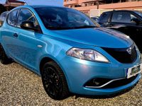 Usata Lancia Ypsilon 69 CV (50 kW) 2021 Blu Utilitaria