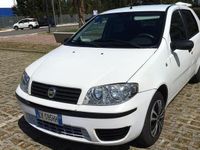 Usata Fiat Punto 60 CV (44 kW) 2003 Bianco Utilitaria