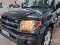 Usata Mitsubishi Pajero 129 CV (94 kW) 2001 Verde SUV