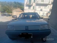 Usata Peugeot 205 44 CV (32 kW) 1989 Bianco Utilitaria