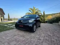 Gebraucht Toyota iQ Active 68 PS (50 kW) 2014 Schwarz Kleinwagen