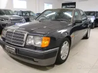 Usata Mercedes 500 326 CV (239 kW) 1992 Nero Berlina